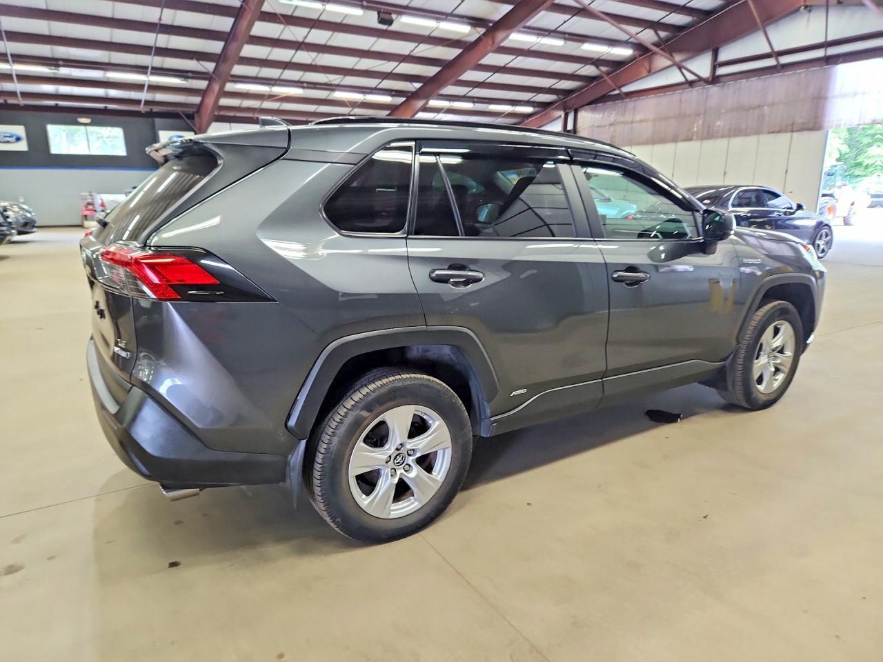 2021 TOYOTA RAV4 HYBRID — фото 3