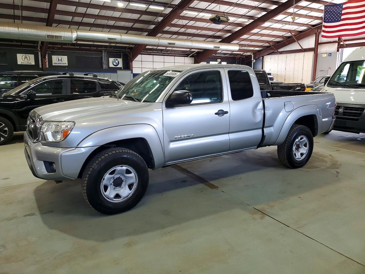 2014 TOYOTA TACOMA — фото 1