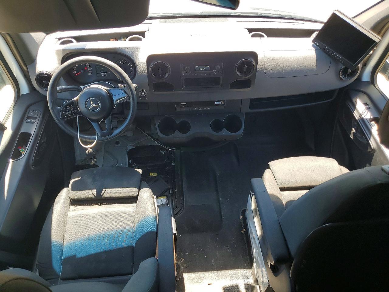 MERCEDES-BENZ SPRINTER