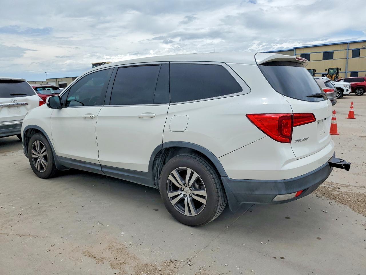 2017 HONDA PILOT — фото 2