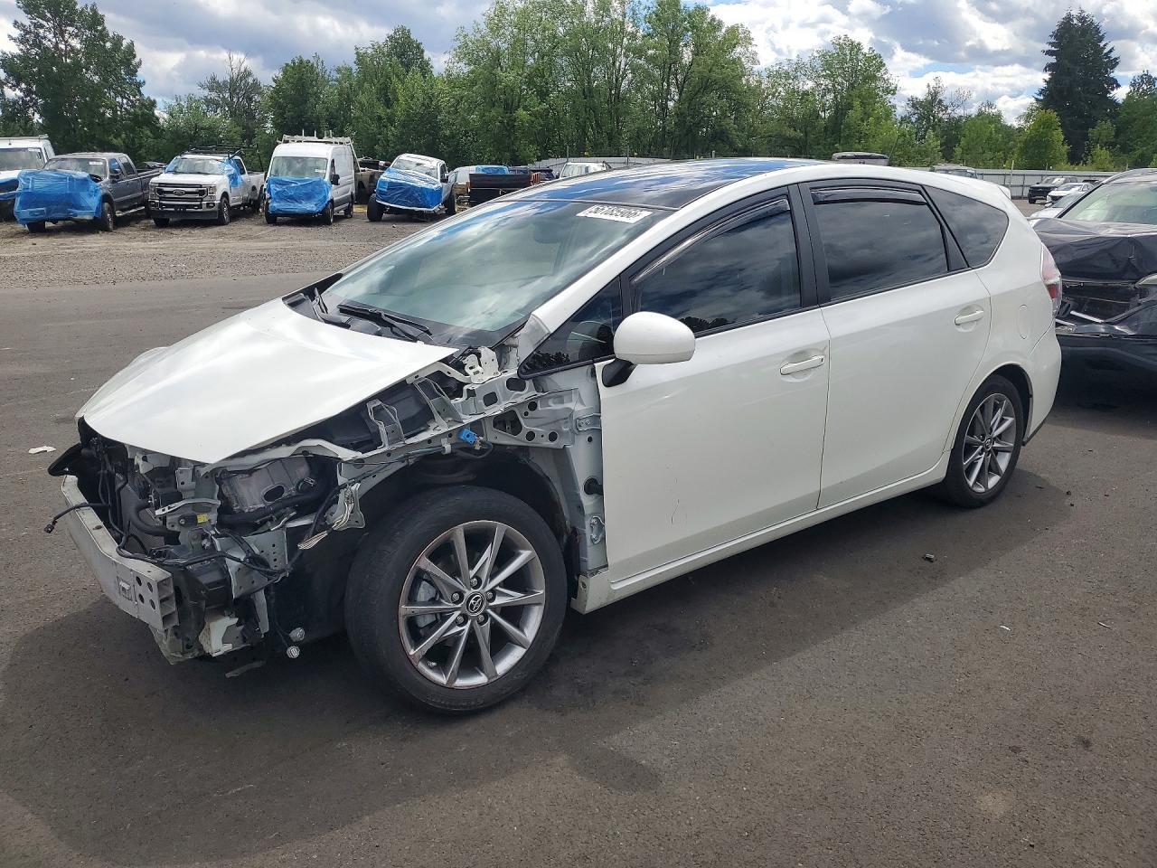 2017 TOYOTA PRIUS V — фото 1