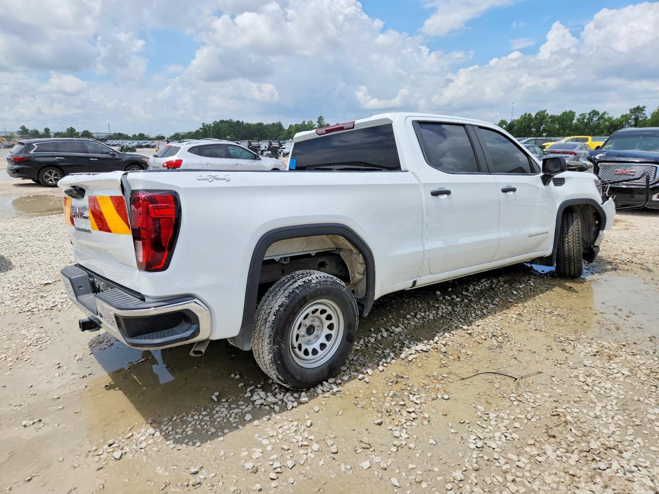 GMC SIERRA