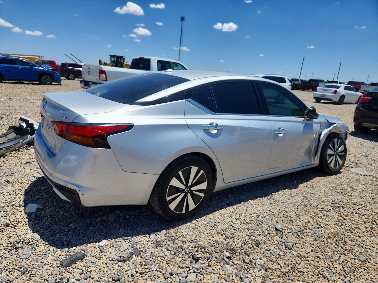 2019 NISSAN ALTIMA — фото 3
