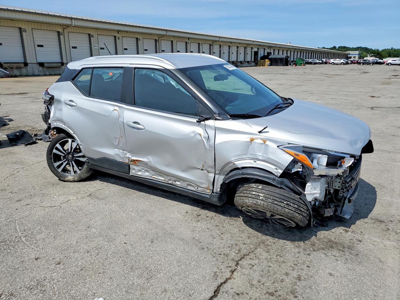 2019 NISSAN KICKS — фото 4