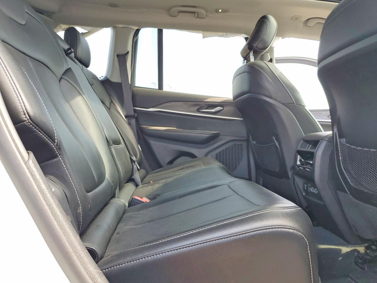 2023 JEEP GRAND CHEROKEE — фото 11