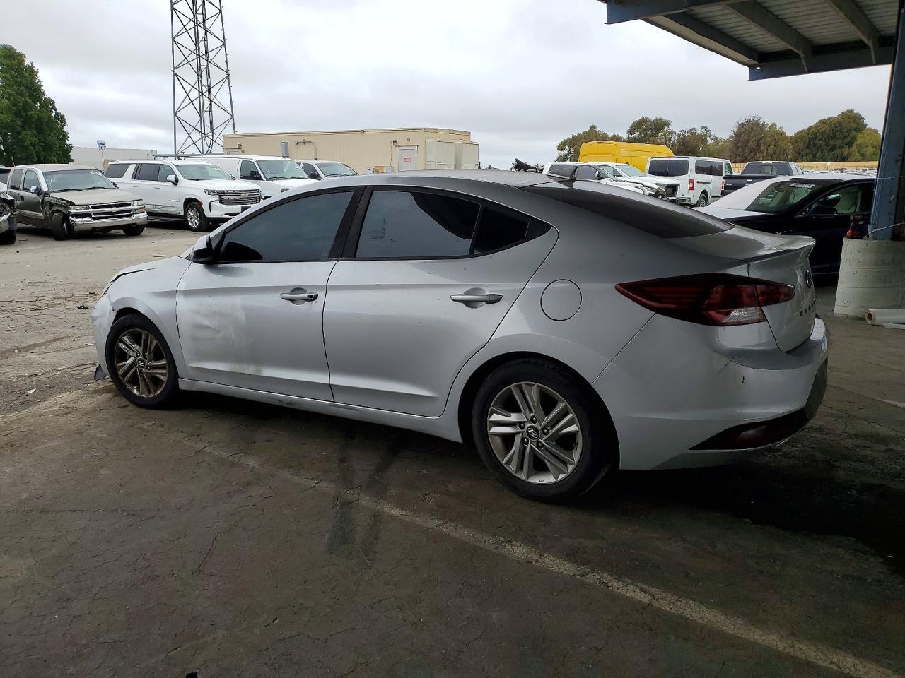 2019 HYUNDAI ELANTRA — фото 2