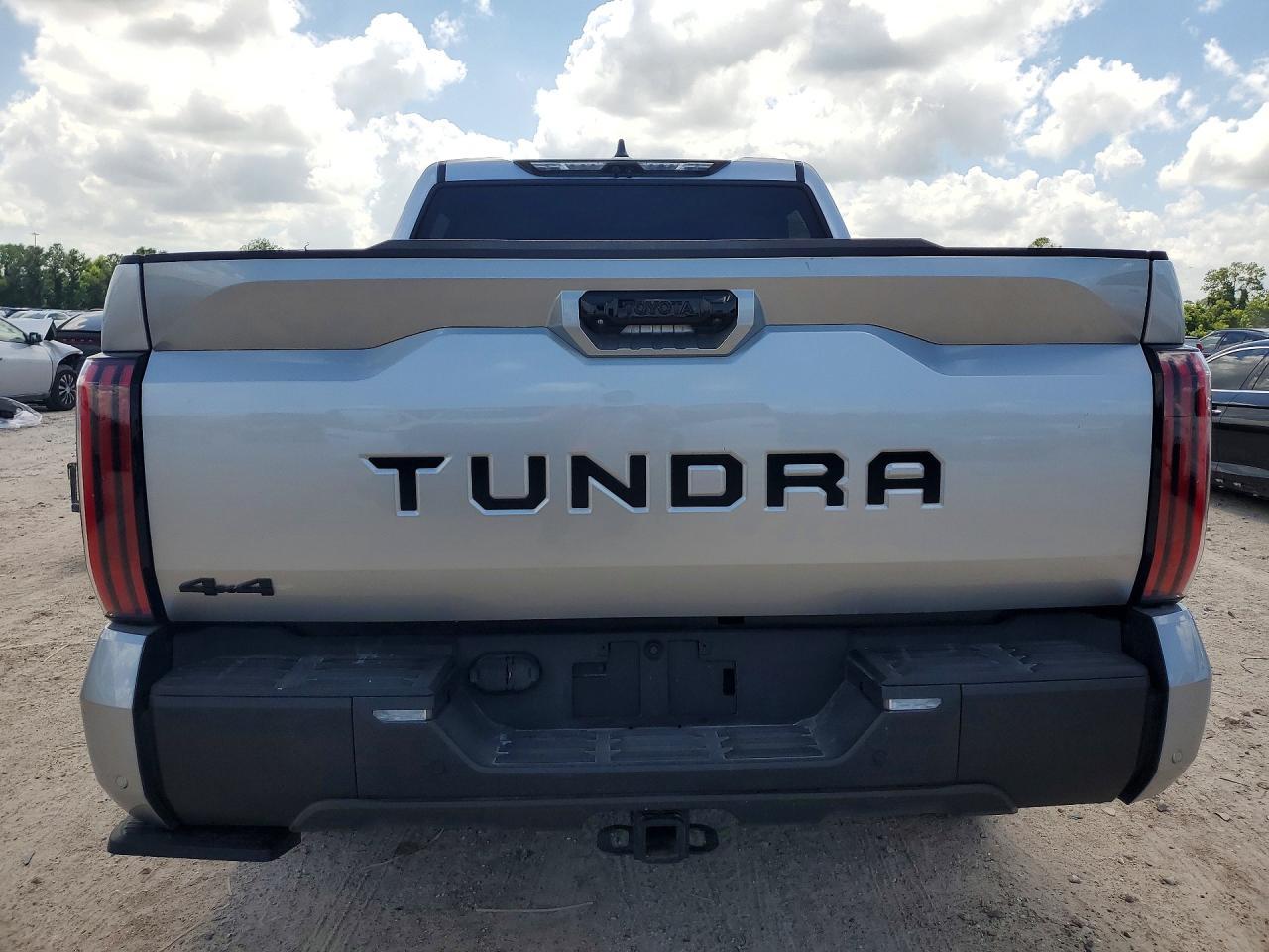 TOYOTA TUNDRA
