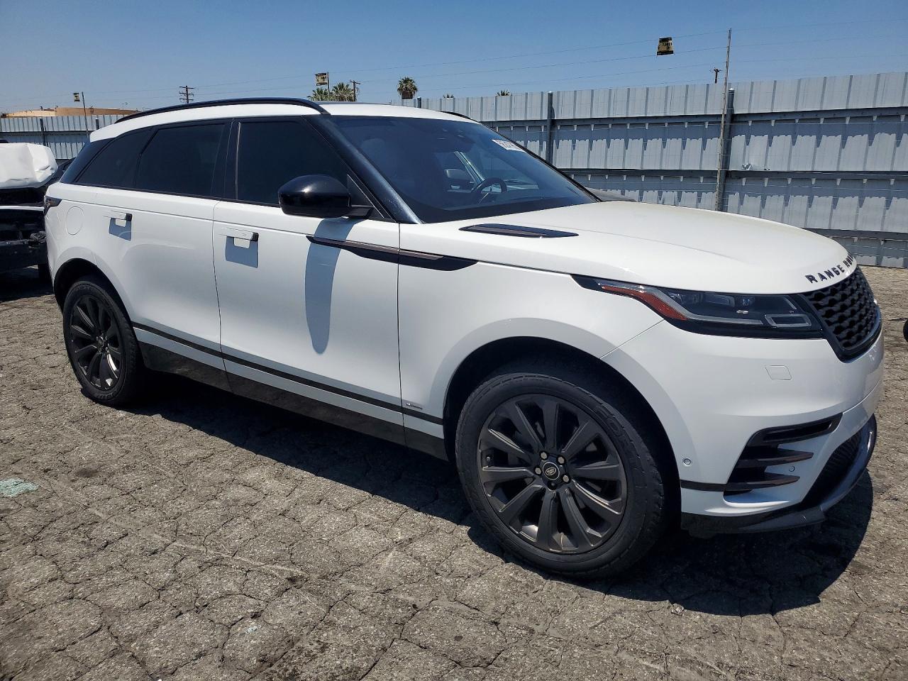 2019 LAND ROVER RANGE ROVER VELAR — фото 4