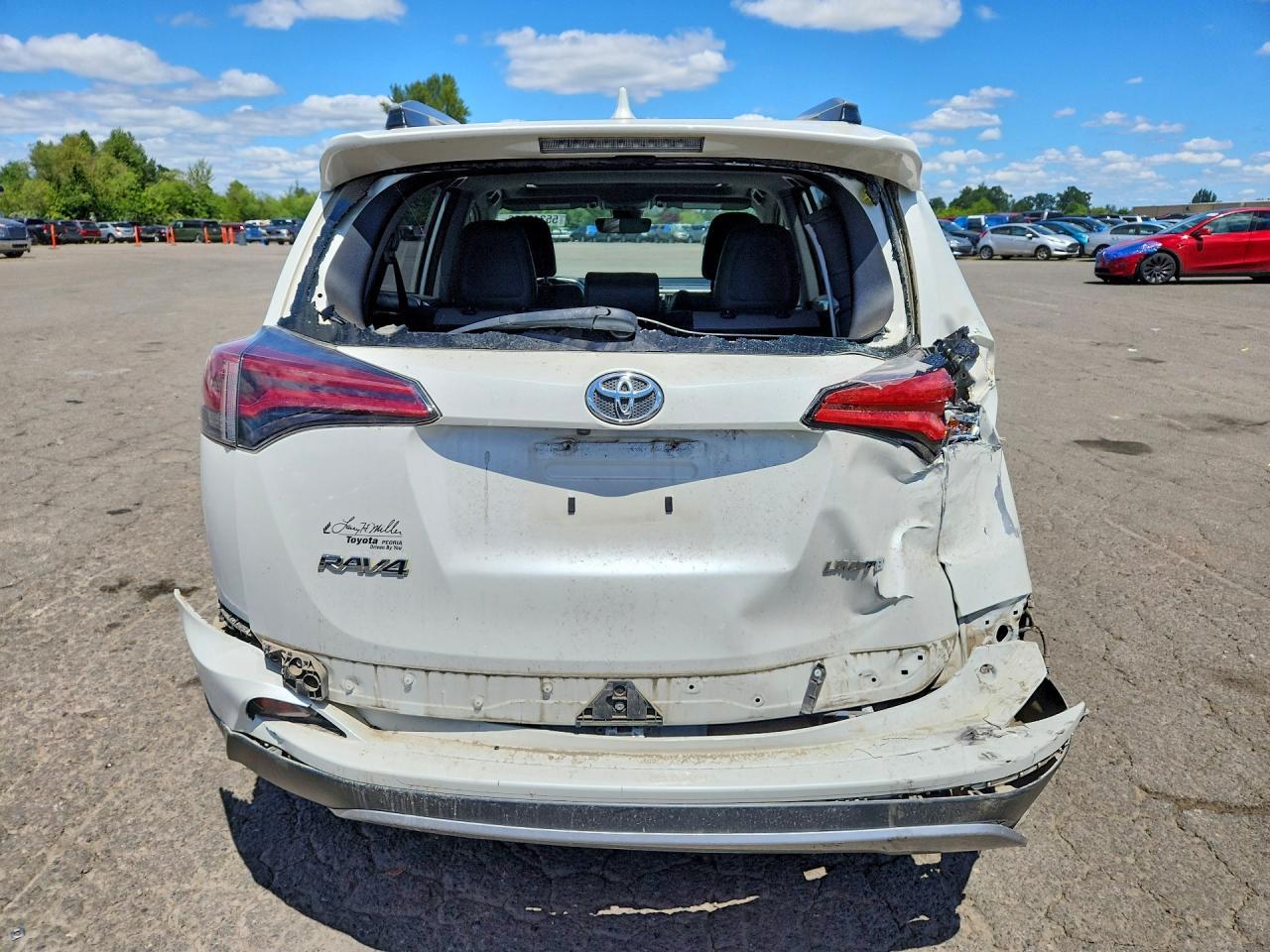 2018 TOYOTA RAV4 — фото 6