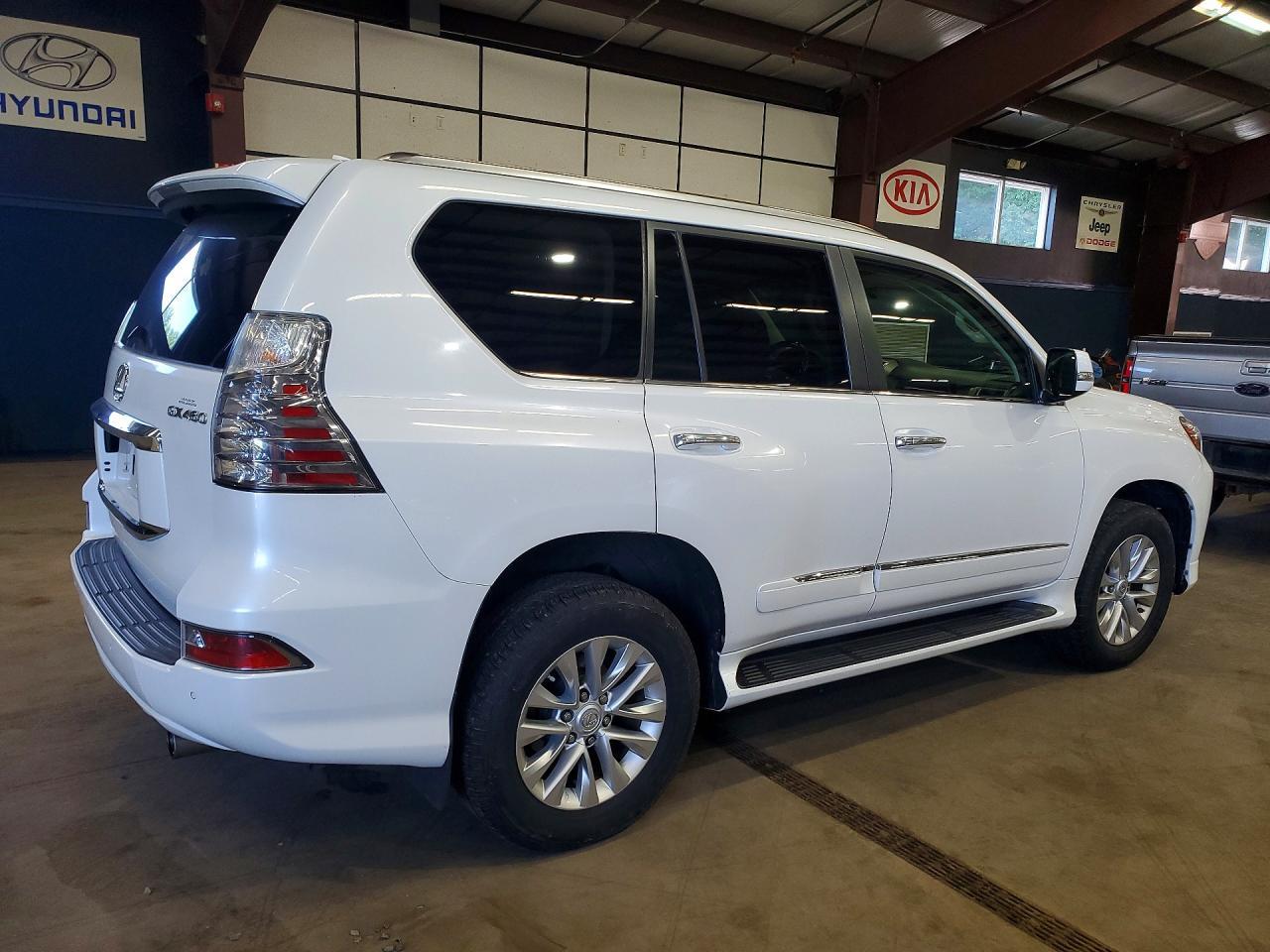 2017 LEXUS GX 460 — фото 3