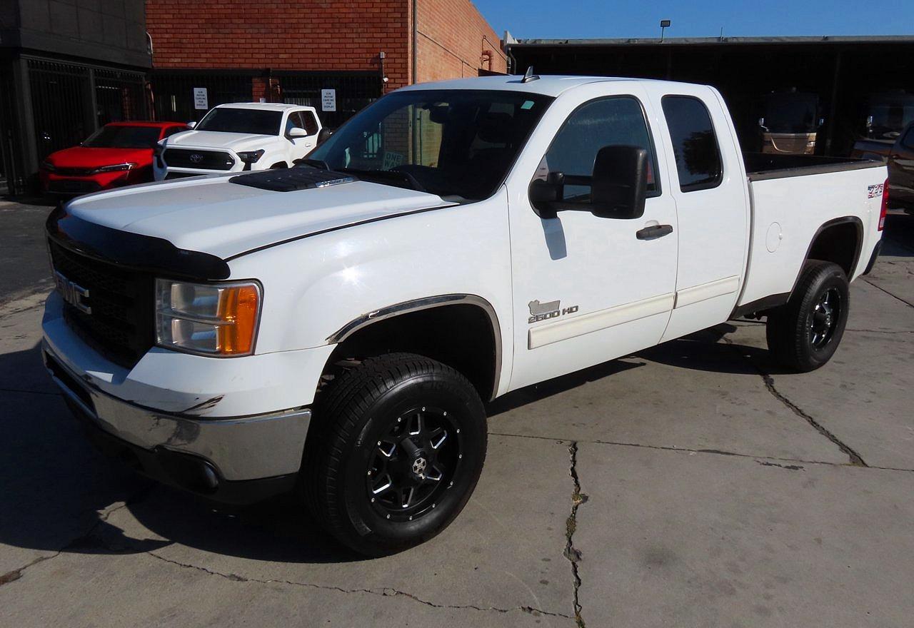 2011 GMC SIERRA 2500HD — фото 2