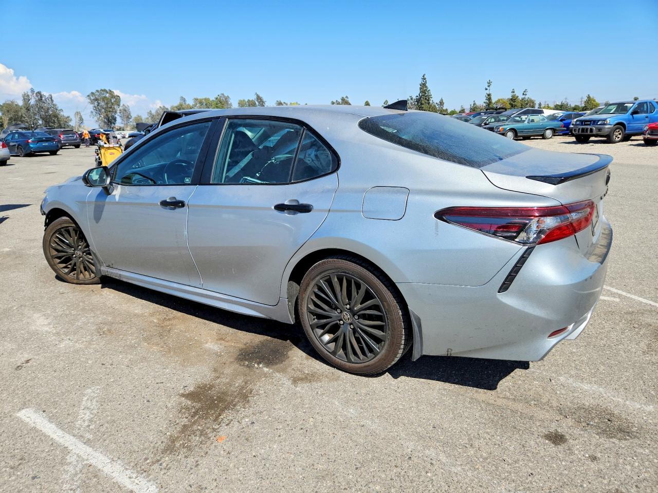2022 TOYOTA CAMRY — фото 2