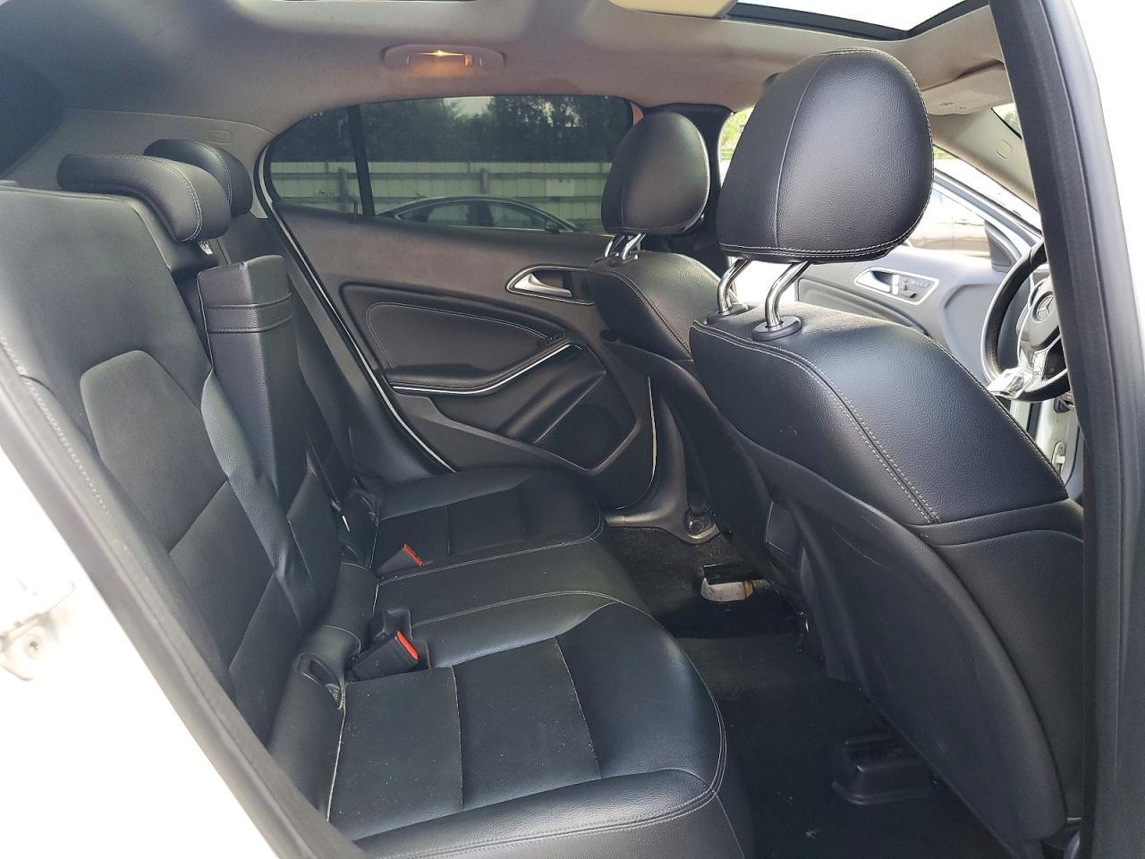 2015 MERCEDES-BENZ GLA-CLASS — фото 11