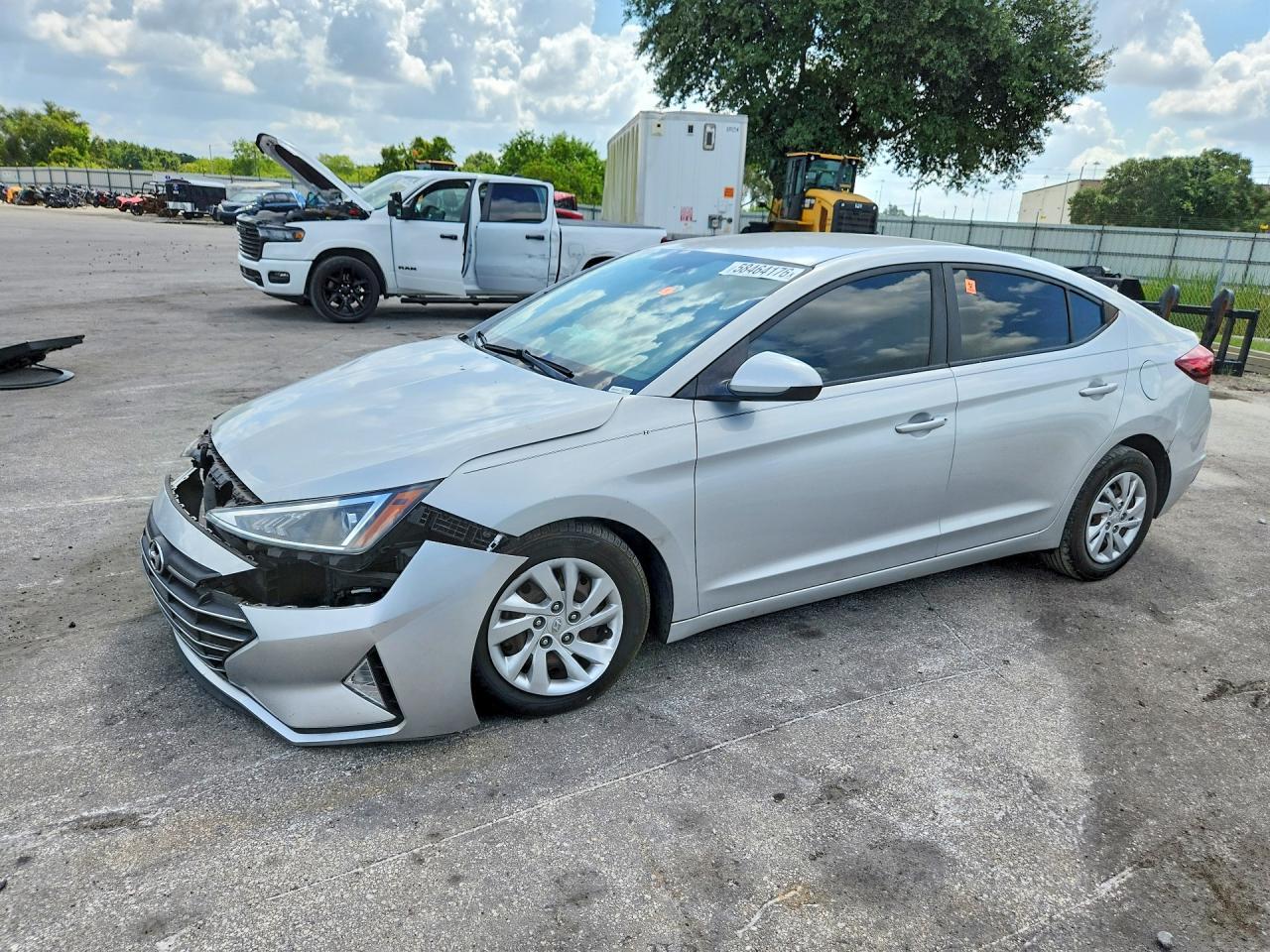 2019 HYUNDAI ELANTRA — фото 1