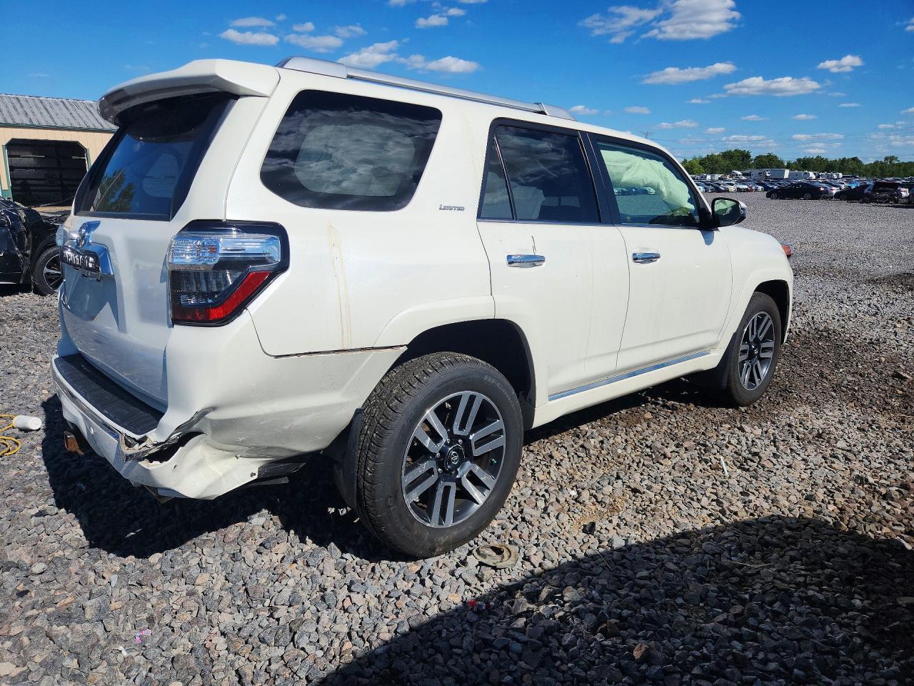 2017 TOYOTA 4RUNNER — фото 3