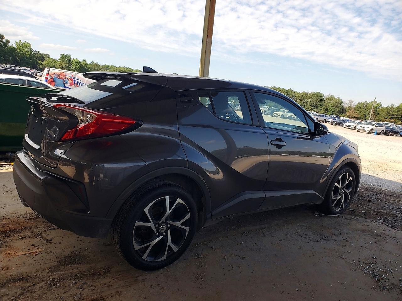 2018 TOYOTA C-HR — фото 3