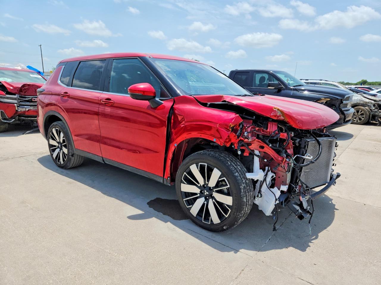 2025 MITSUBISHI OUTLANDER — фото 4