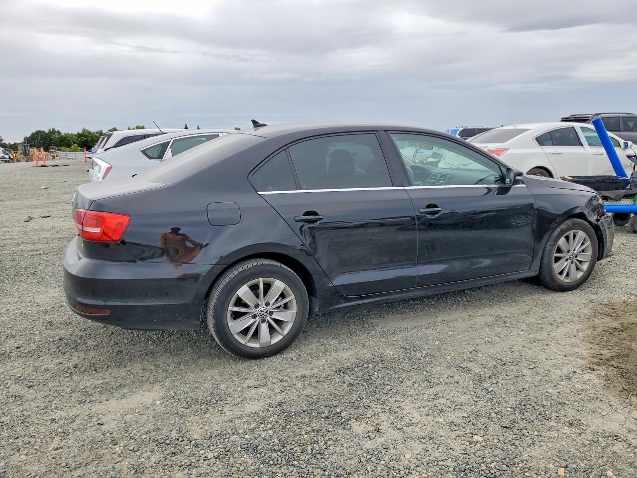 2015 VOLKSWAGEN JETTA — фото 3