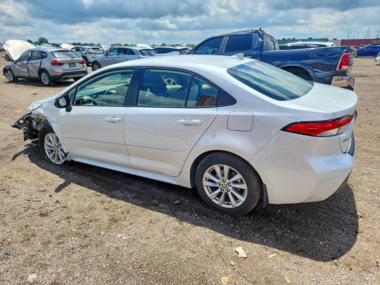 2026 TOYOTA COROLLA HYBRID — фото 2