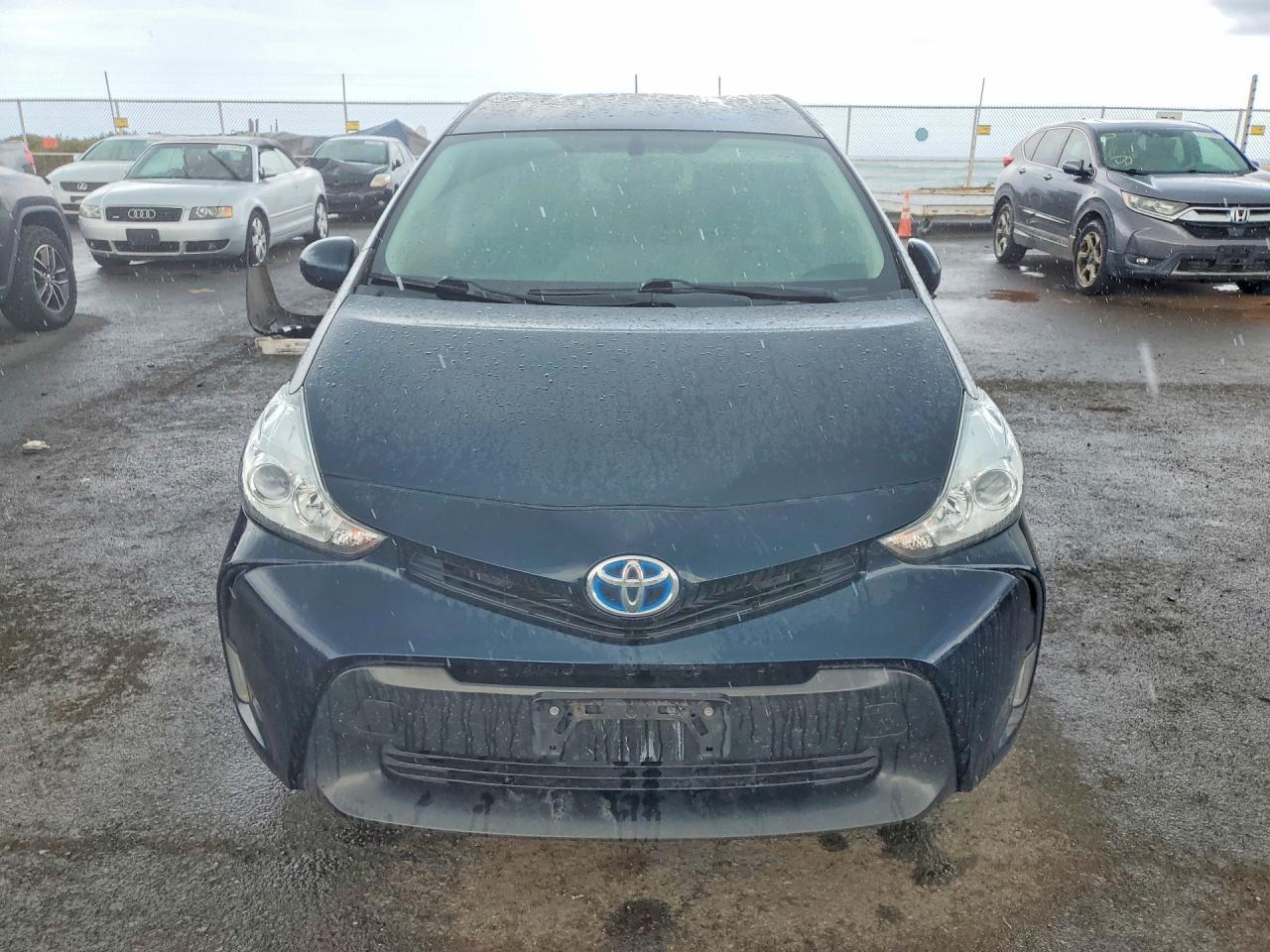 2017 TOYOTA PRIUS V — фото 5