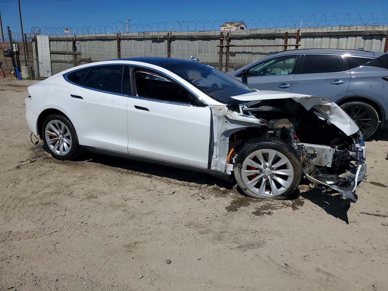 2016 TESLA MODEL S — фото 4