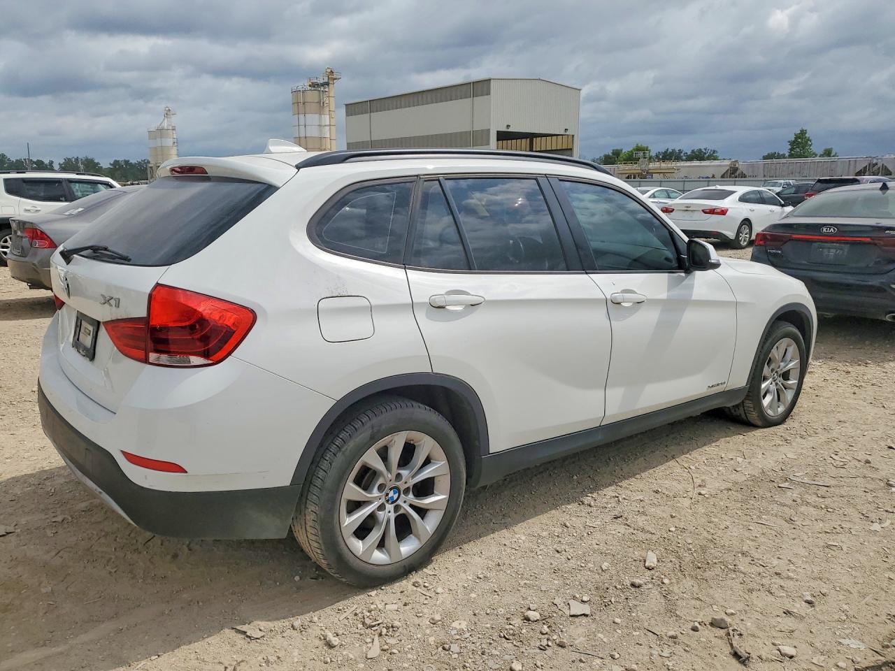 2014 BMW X1 — фото 3