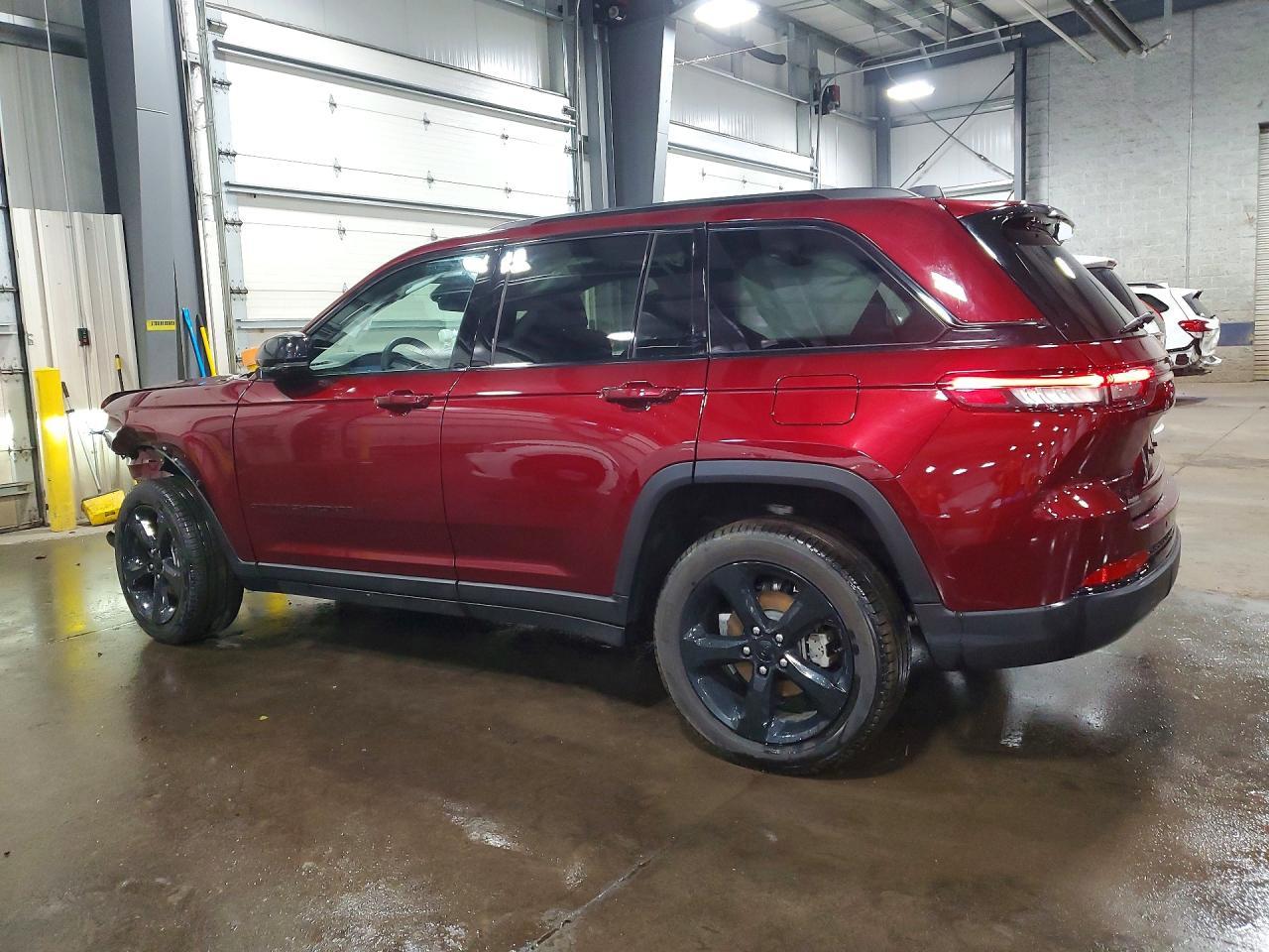 2025 JEEP GRAND CHEROKEE — фото 2