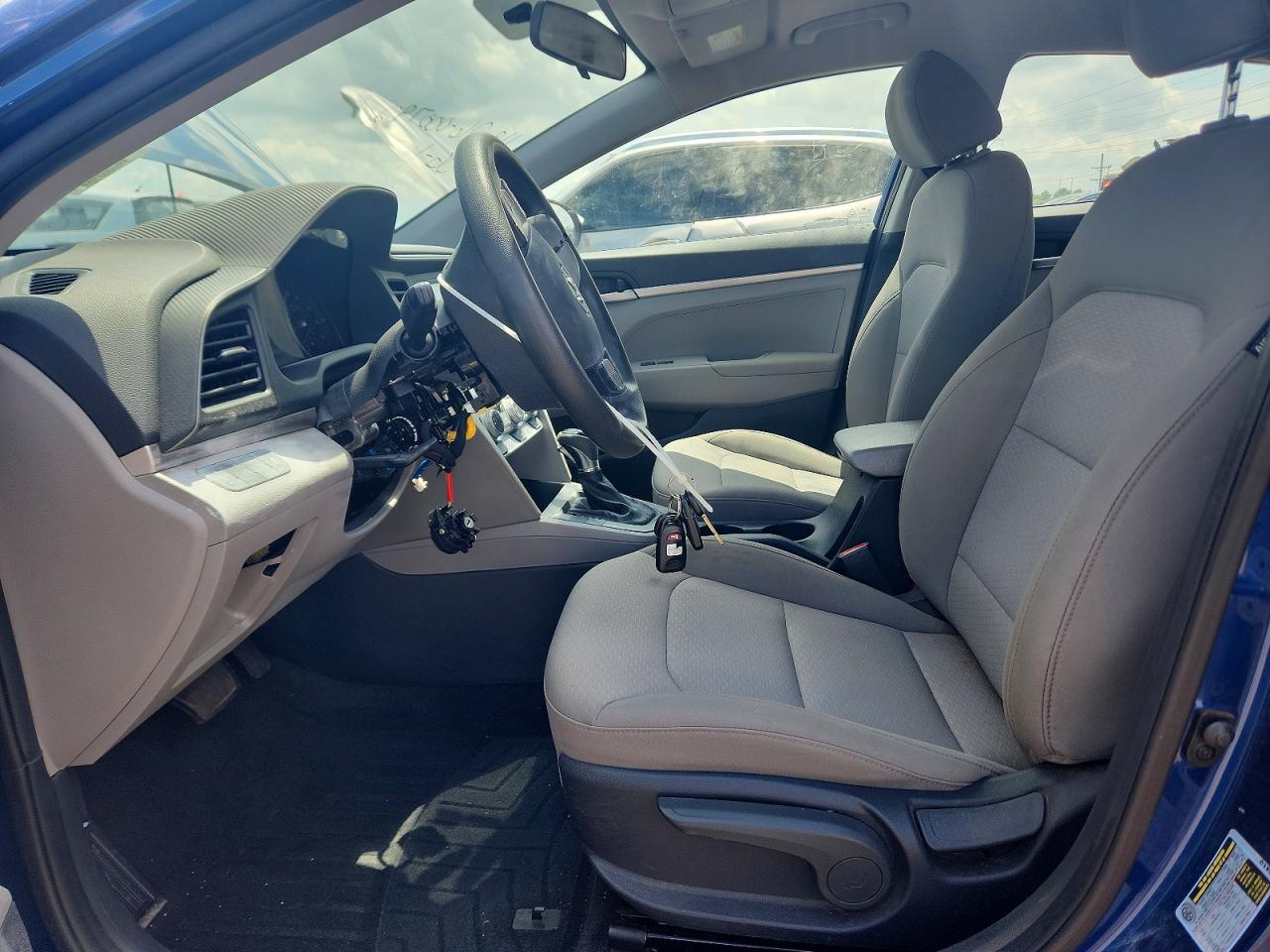 2019 HYUNDAI ELANTRA — фото 7