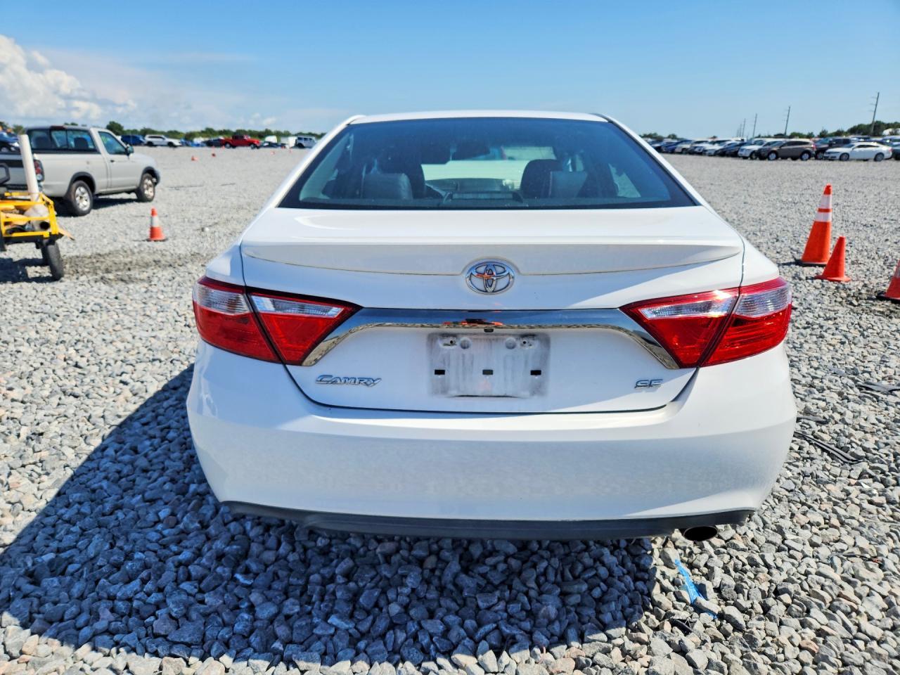 2017 TOYOTA CAMRY — фото 6