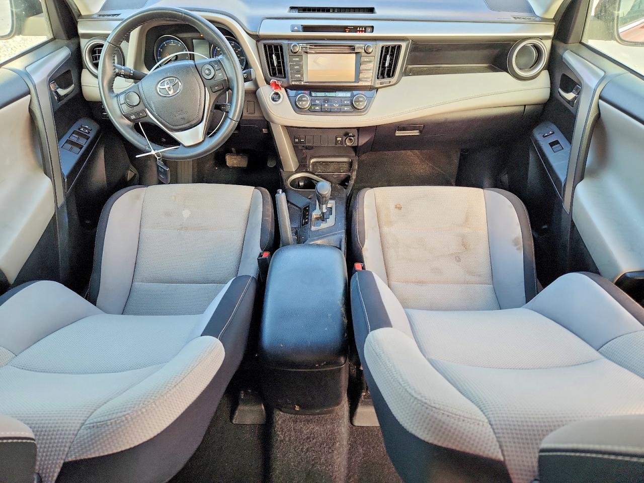 2018 TOYOTA RAV4 — фото 8