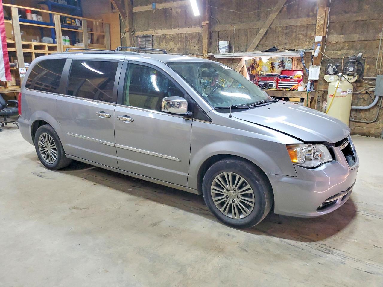 2014 CHRYSLER TOWN & COUNTRY — фото 4