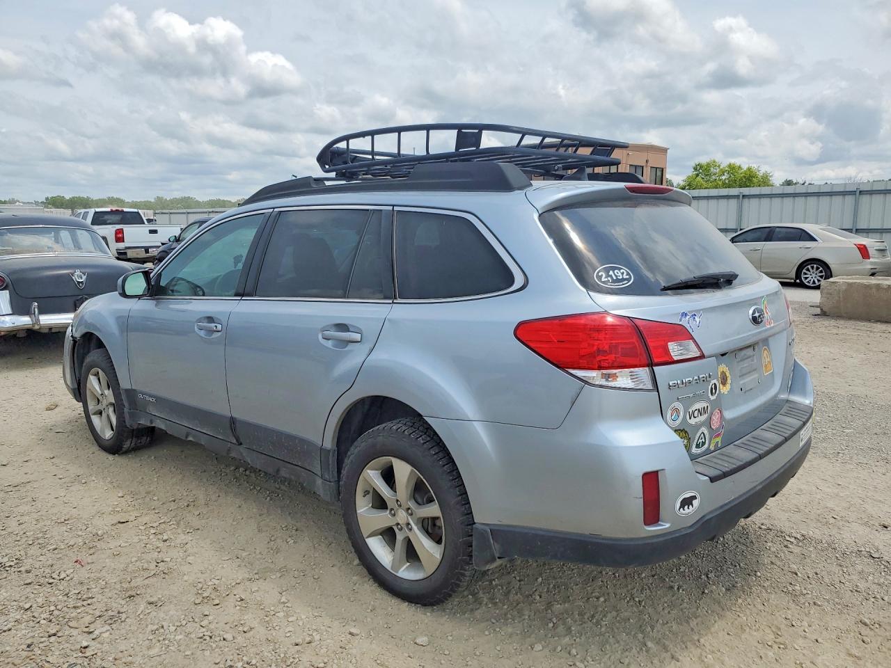 2013 SUBARU OUTBACK — фото 2