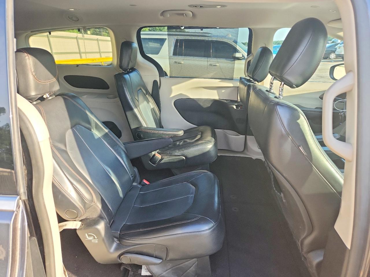 2019 CHRYSLER PACIFICA — фото 11