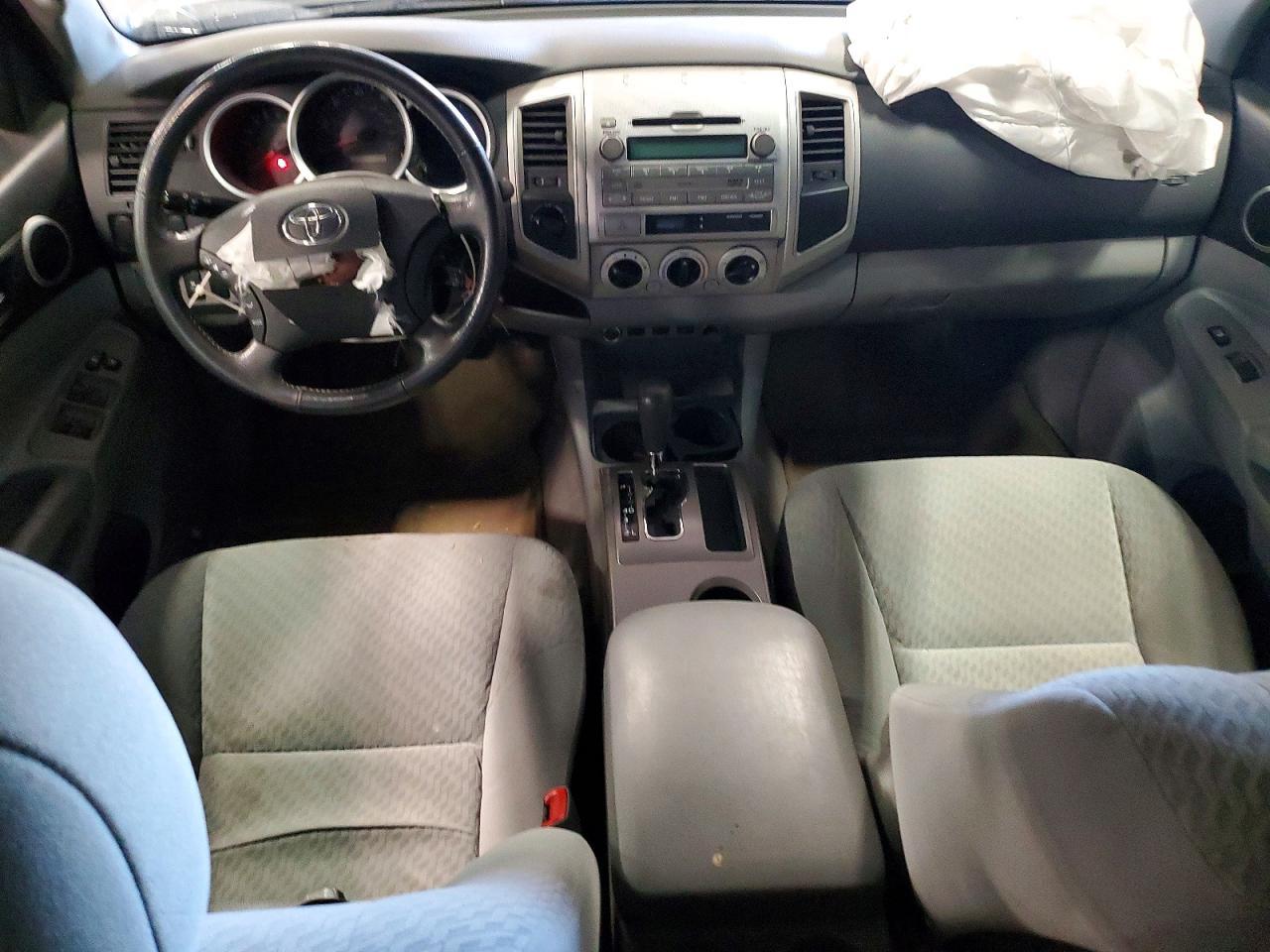 TOYOTA TACOMA