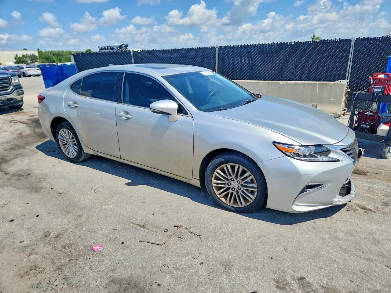 2017 LEXUS ES 350 — фото 4