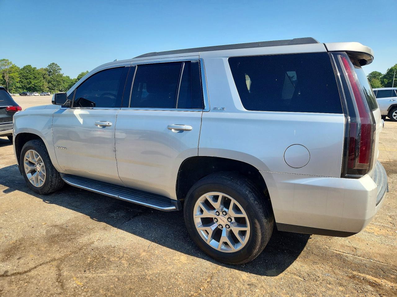 2017 GMC YUKON — фото 2