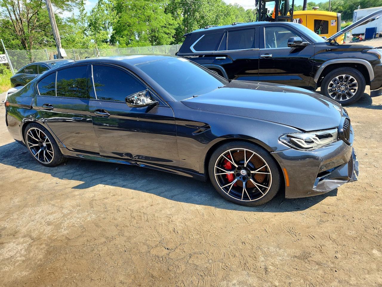 2023 BMW M5 — фото 4