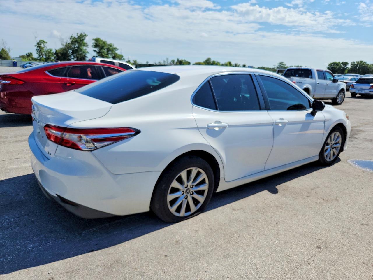 2018 TOYOTA CAMRY — фото 3