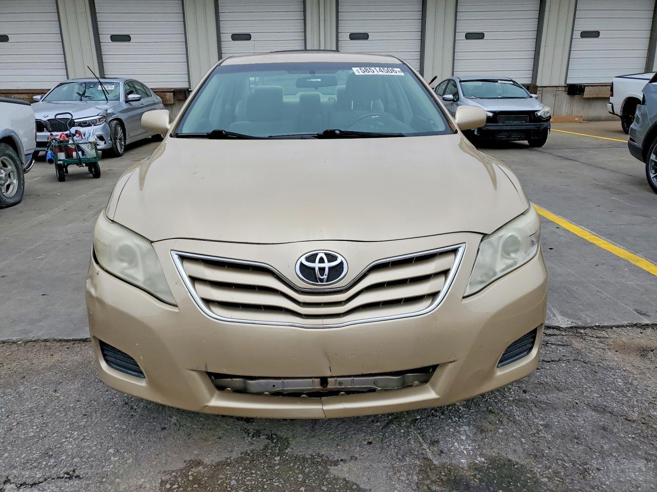 2011 TOYOTA CAMRY — фото 5