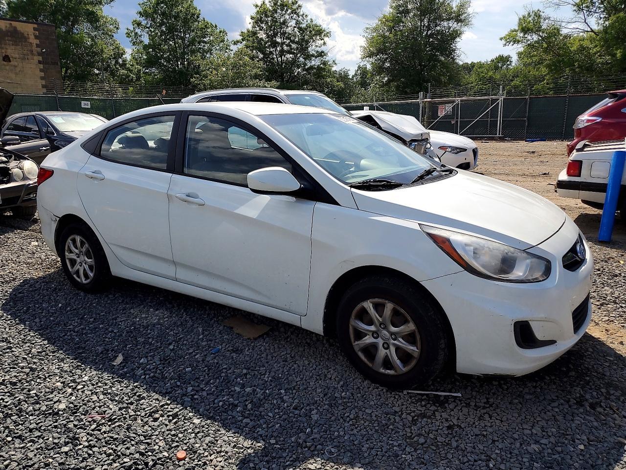 2013 HYUNDAI ACCENT — фото 4