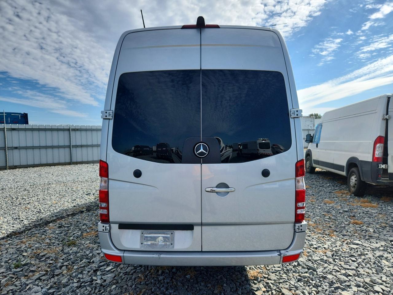 2015 MERCEDES-BENZ SPRINTER — фото 6