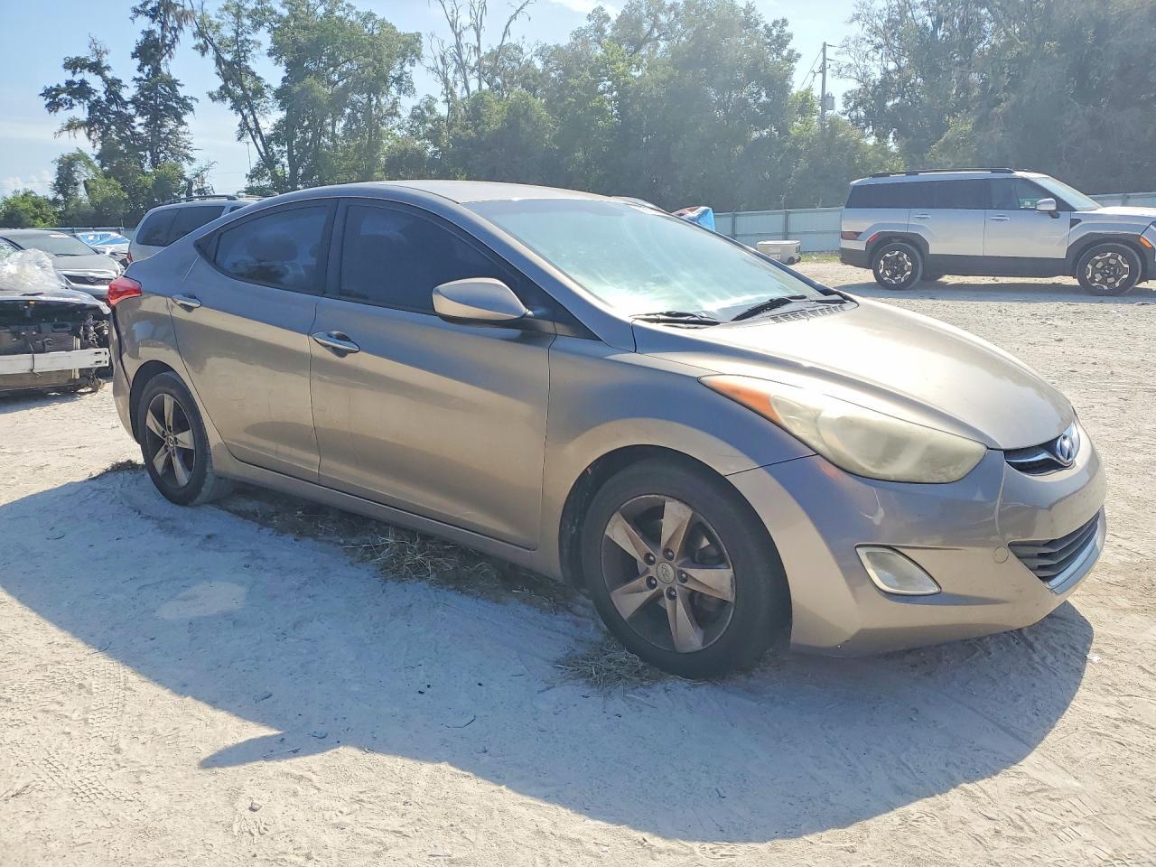 2013 HYUNDAI ELANTRA — фото 4