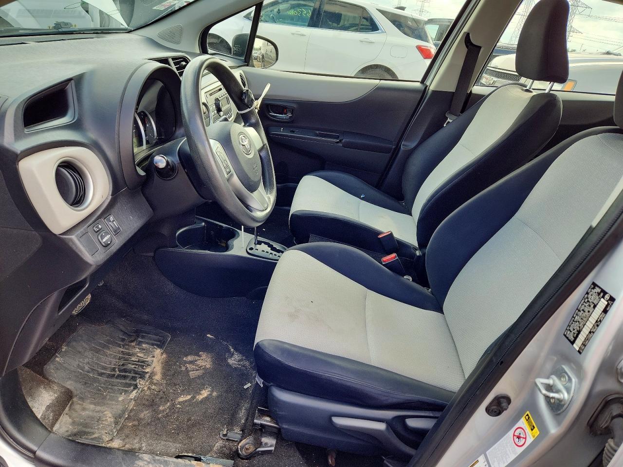 2012 TOYOTA YARIS — фото 7