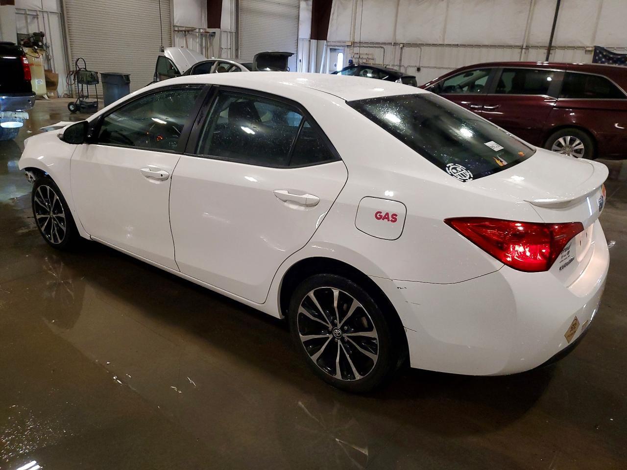 2017 TOYOTA COROLLA — фото 2