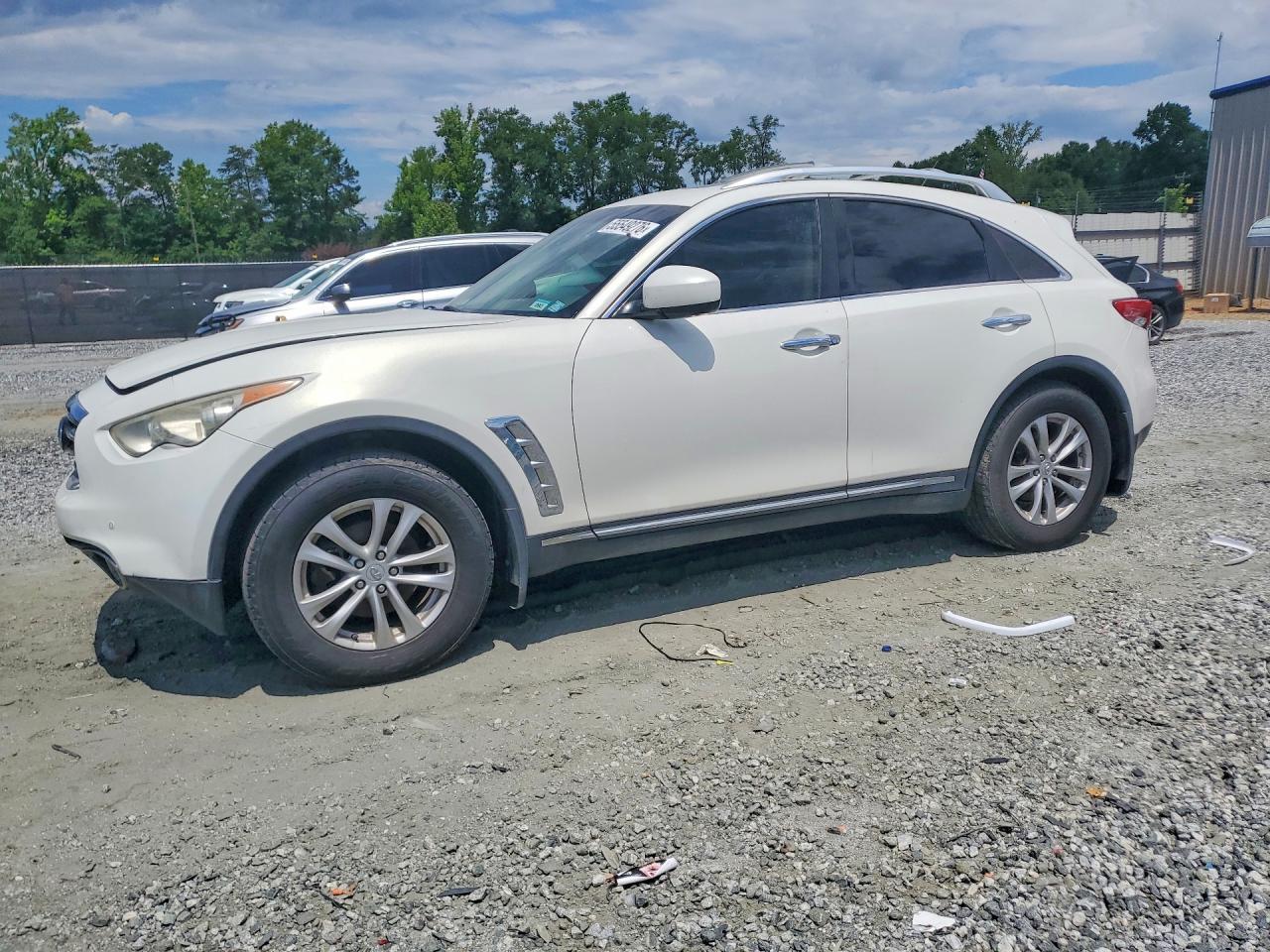 INFINITI FX35