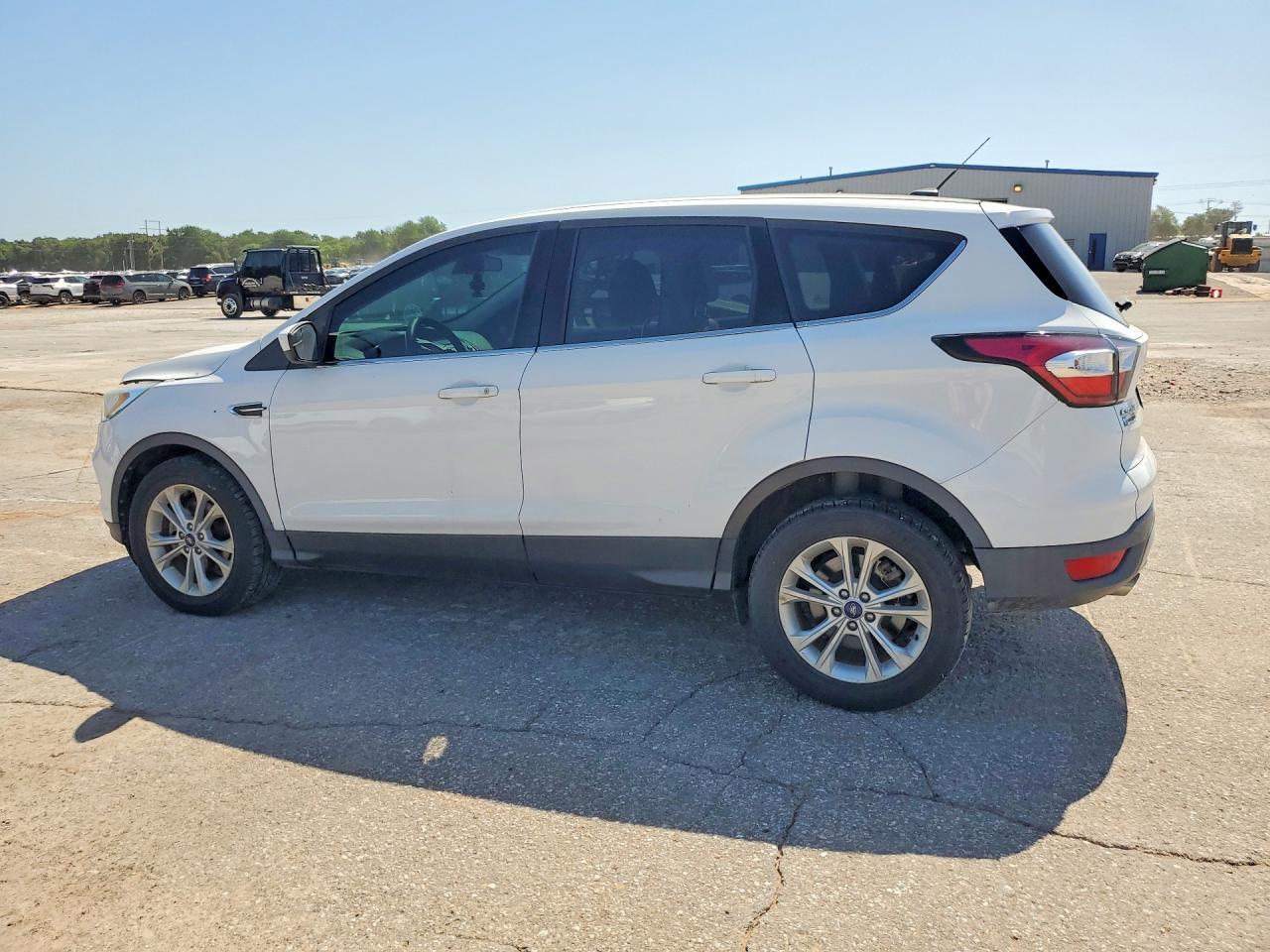 2017 FORD ESCAPE — фото 2