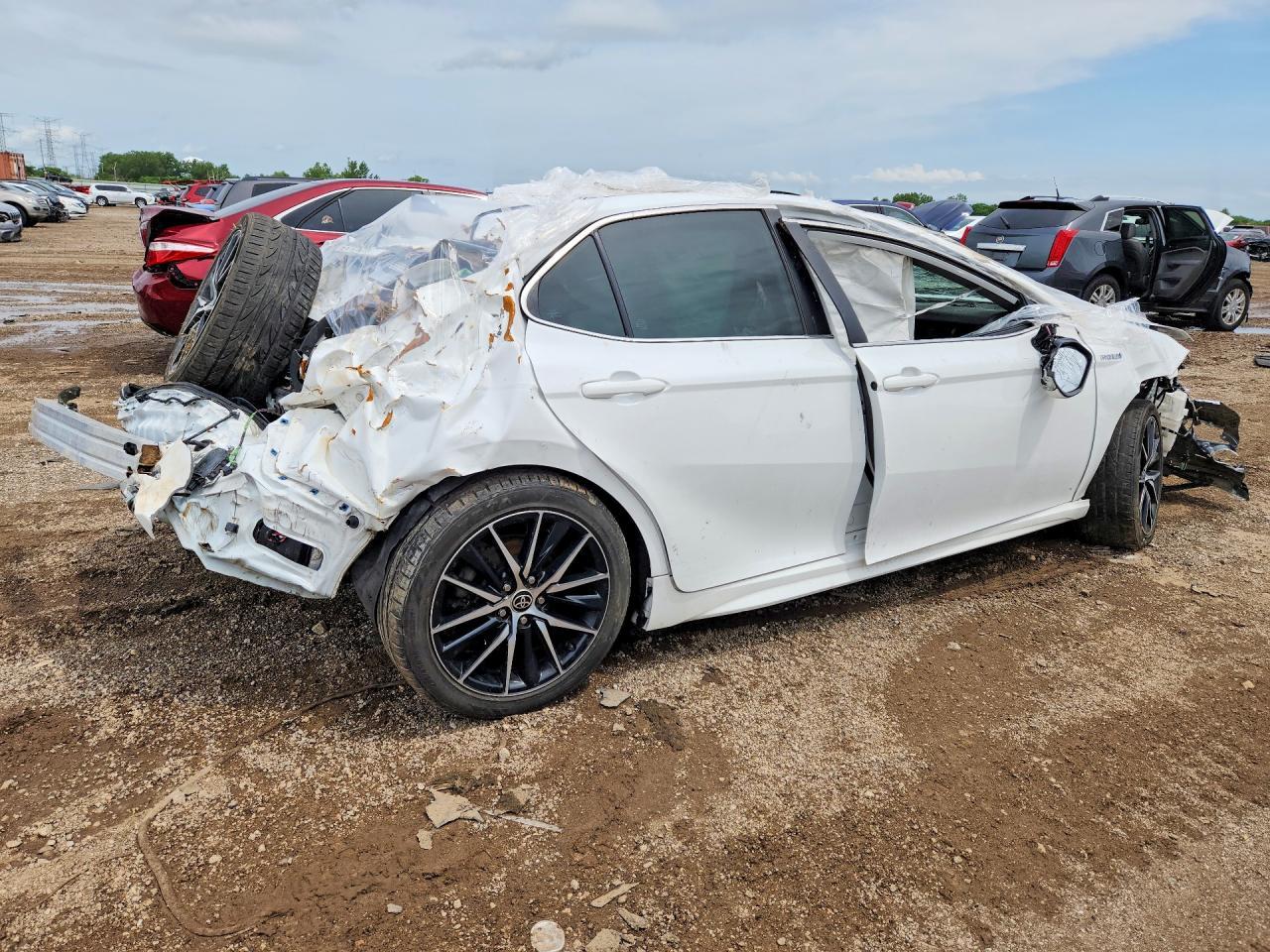 2021 TOYOTA CAMRY HYBRID — фото 3