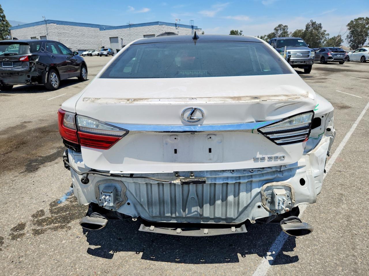 2016 LEXUS ES 350 — фото 6