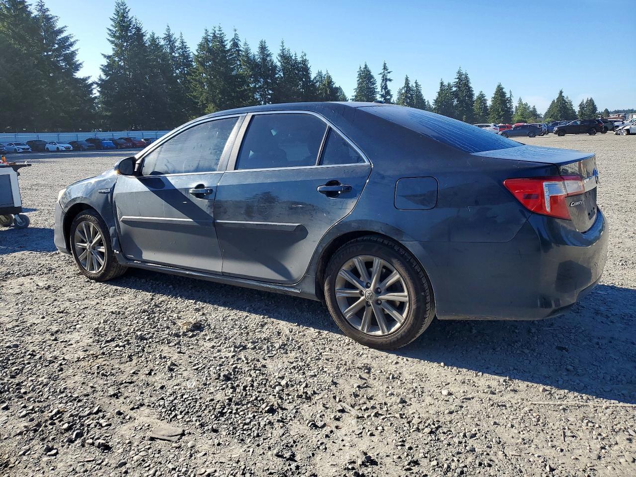 2013 TOYOTA CAMRY HYBRID — фото 2