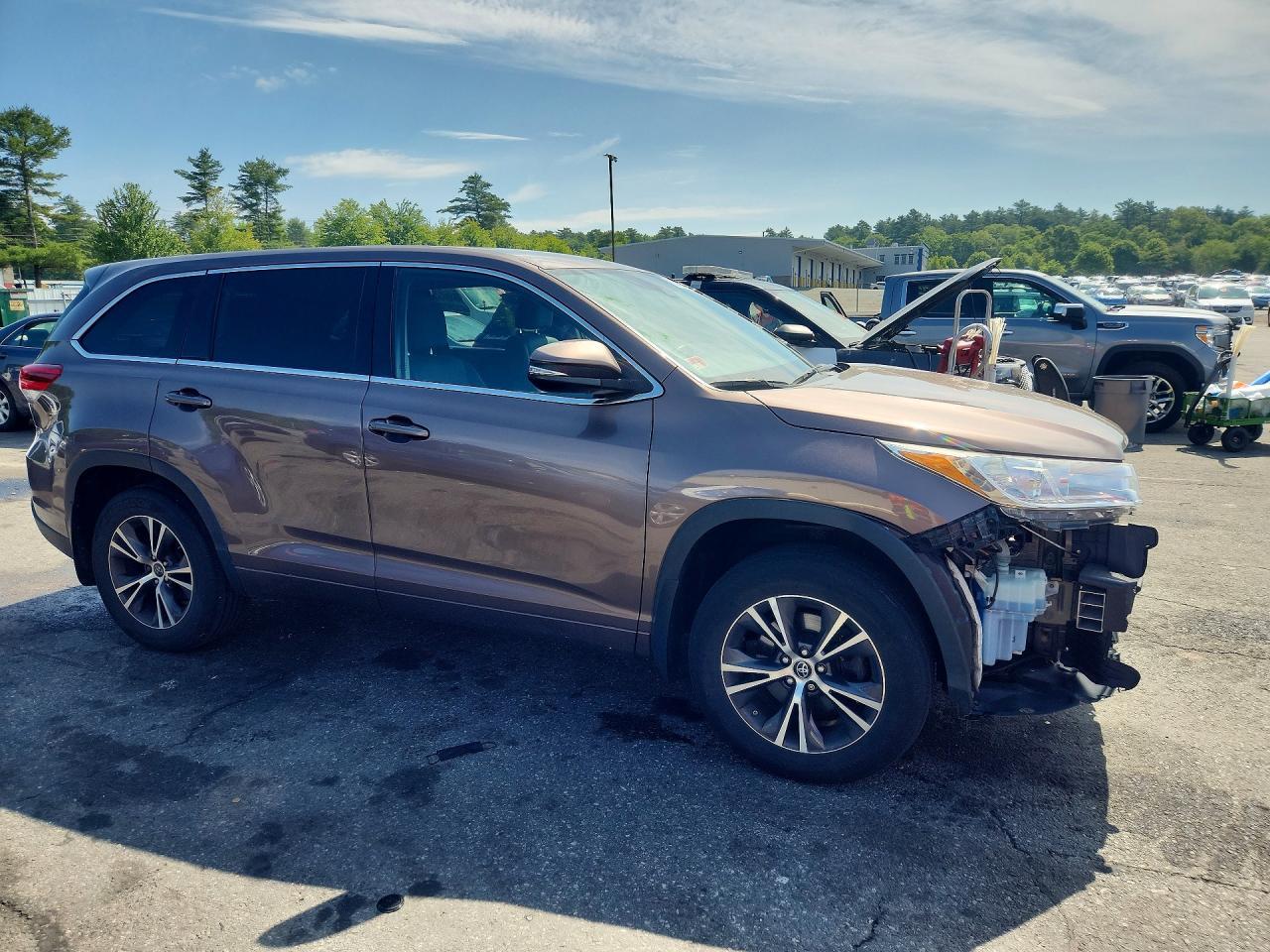 2017 TOYOTA HIGHLANDER — фото 4